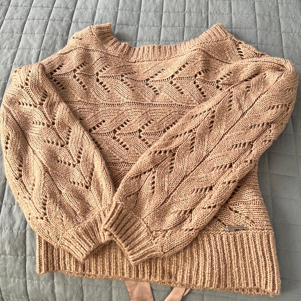 Abercrombie and Fitch Fuzzy beautiful Sweater